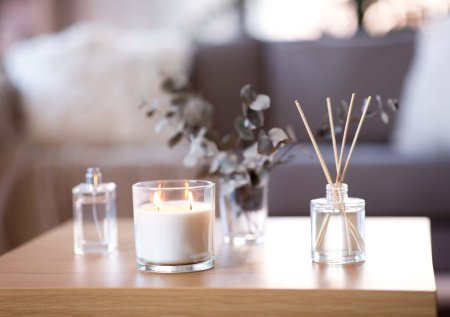 Онколог предупредил об опасности ароматических свеч