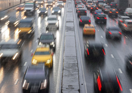 Автоэксперт объяснил, почему в России нет трасс без ограничения скорости