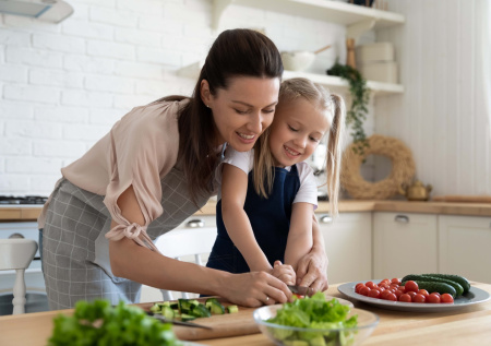 Родителям дали советы, как привить детям основы правильного питания