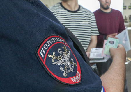 Названо число мигрантов, «отсеянных» биометрией на границе с Россией