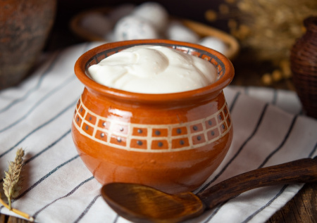 Как продлить жизнь сметане до полугода — секрет заморозки для кулинарных экспериментов и экономии продуктов