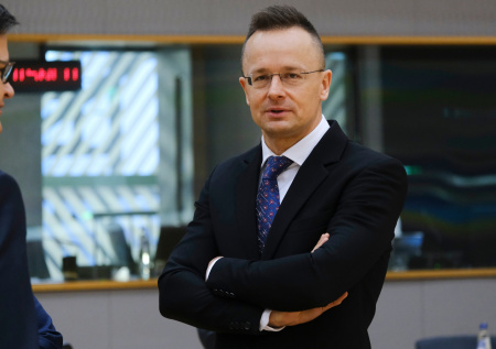 «ЕС его ненавидит»: кто такой глава МИД Венгрии Сийярто, что говорит об РФ