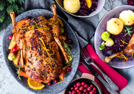 Мой рецепт рождественской утки в глазури — после такого маринада с апельсином мясо становится невероятно нежным