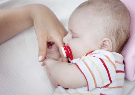 Как отучить ребенка от соски без слез и драмы — 7 советов для мамы