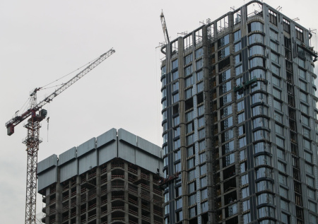 Крупный застройщик из-за долгов решил выпустить облигации