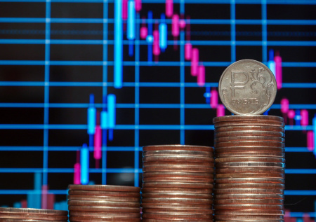 Топ-менеджер ВТБ написал пьесу по Шекспиру о курсе рубля