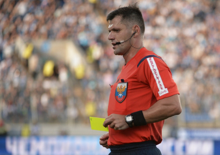 «Рабочие процессы»: бывший футбольный арбитр оценил судейство в РПЛ