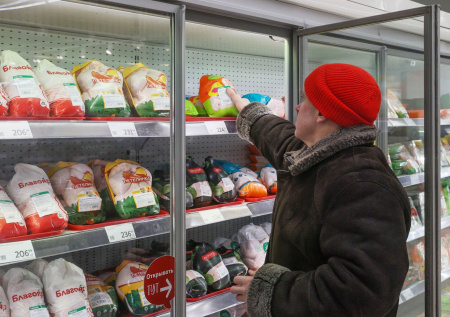 «Экономический закон»: эксперт о желании россиян покупать мясо подешевле