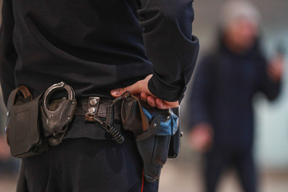 Сотрудники полиции