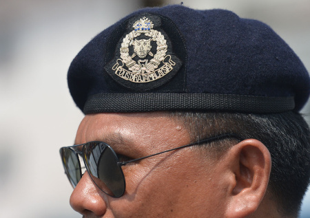 Полиция арестовала будущих молодоженов за уединение до брака