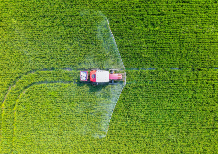Европа посылает в одну страну вызывающие рак пестициды
