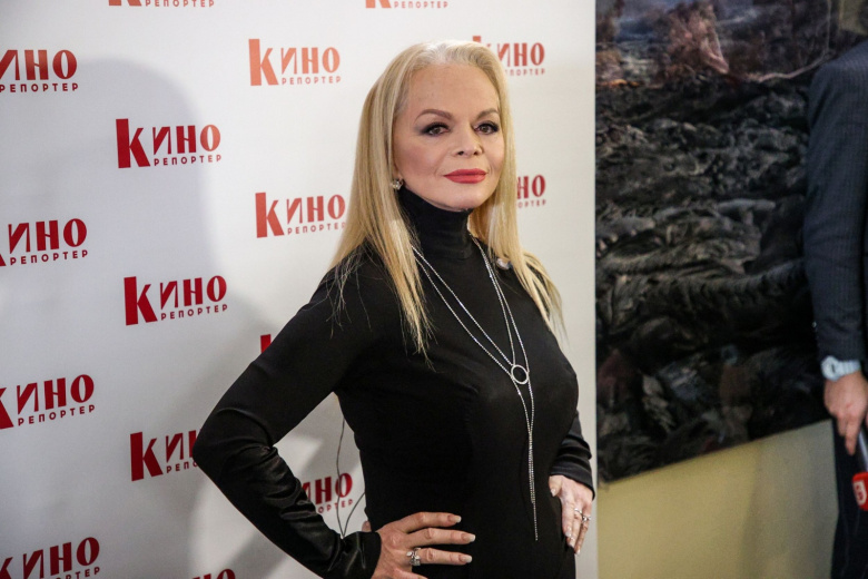 Лариса Долина