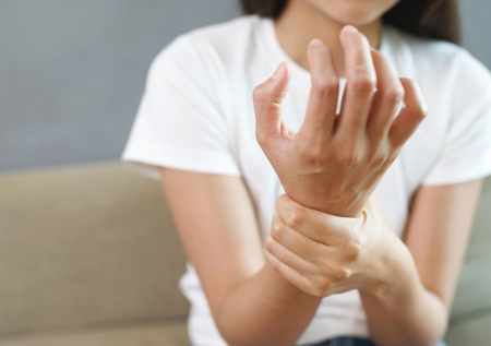 Травматолог объяснил, как определить растяжение связок