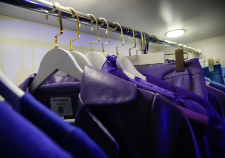 Юрист ответил, несет ли ресторан ответственность за одежду в гардеробе