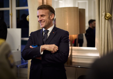 Макрона обвинили в попытке испортить визит Уиткоффа в Москву