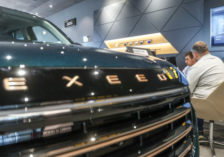 Владельцы премиальных китайских авто лишились одной функции в приложении