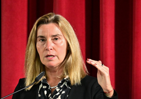 Европейские дипломаты были в шоке из-за наручников на Могерини