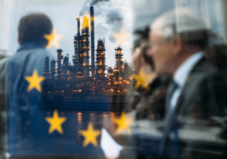 ЕС отказывается от газа из РФ: на выбор — мерзнуть или покупать втридорога