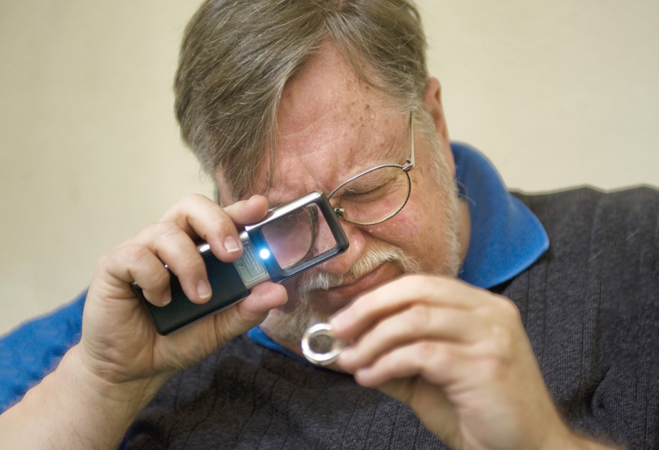 Подарки со вкусом: что выбрать коллекционеру и любителю антиквариата