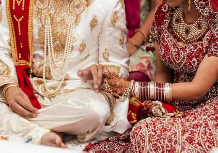 Индийская невеста побывала в комнате жениха и сразу же попросила развода