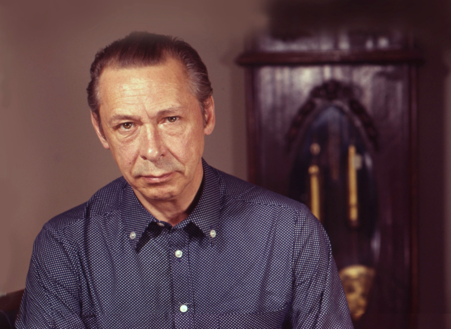 Олег Ефремов