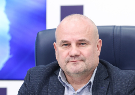 «Будем прославлять Россию»: тренер самбистов о возвращении флага на стартах