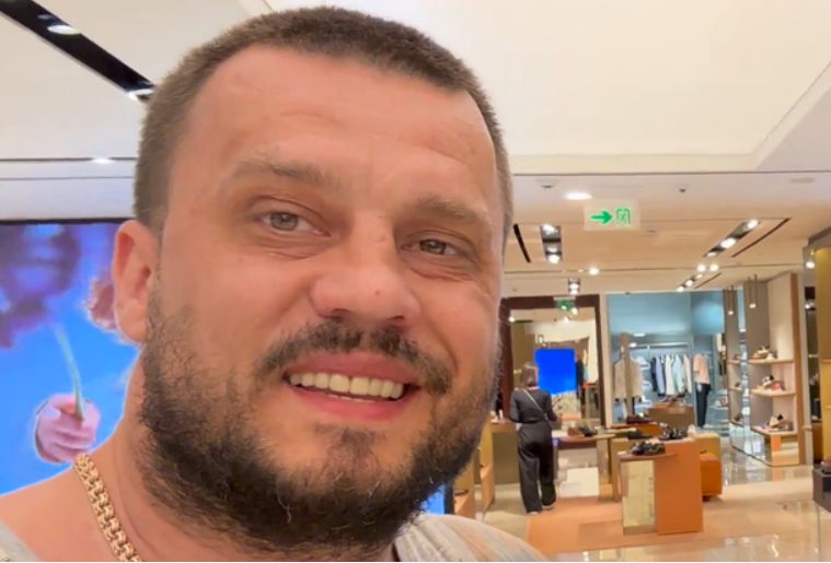 Максим Антонов