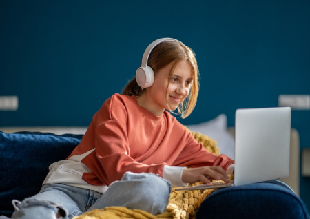 Как узнать, кто заходил на мою страницу ВК: рассекречиваем следящих за нами