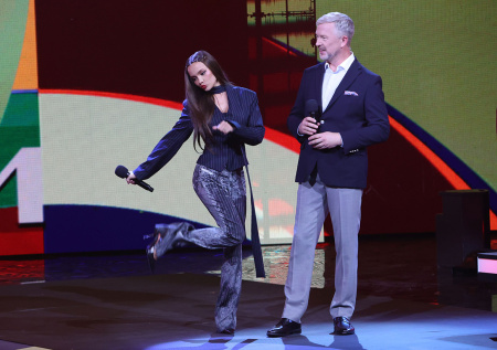 Первый канал представит премьеру обновленного шоу «ДОстояние РЕспублики»