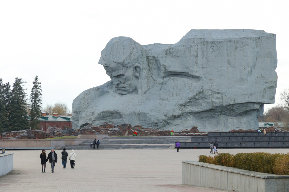 Памятник защитникам Брестской крепости