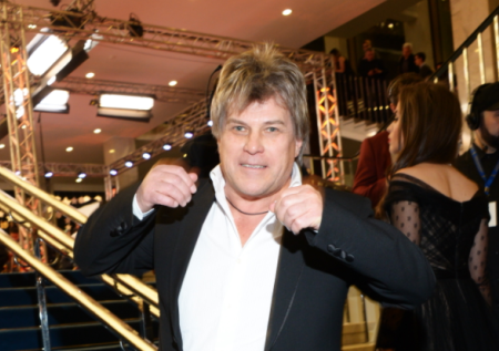 Певец Алексей Глызин узнал результаты ДНК-теста на шоу «Звезды сошлись»