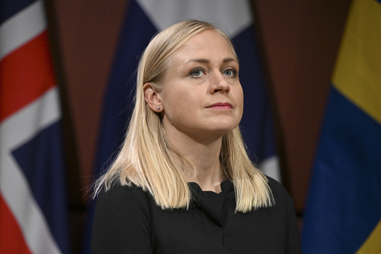 Элина Валтонен