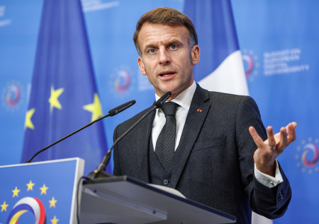 Макрон обратился к Китаю с неожиданным призывом