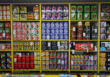 Россиянам дали советы, какую пиротехнику выбрать к Новому году