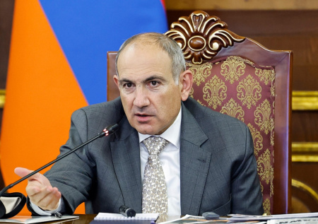 «Желание Пашиняна»: в Армении арестовали архиепископа Хачатряна