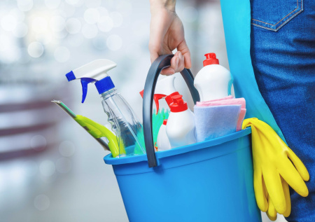 Россиянам рассказали, что категорически нельзя делать при уборке с химией