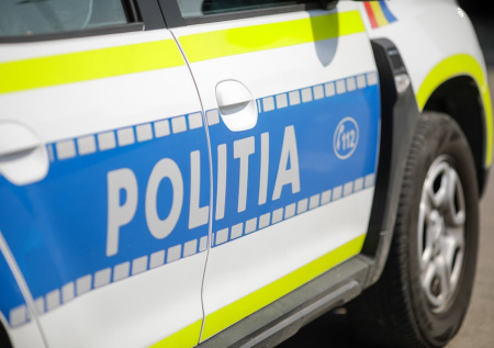 Эпичный автомобильный прыжок попал на видео