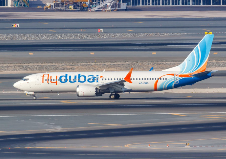 Самолет из Москвы в Дубай экстренно сел в Баку из-за пассажира