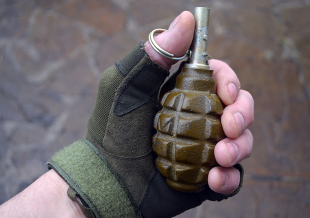 Российский военный ликвидировал солдат ВСУ одним пинком