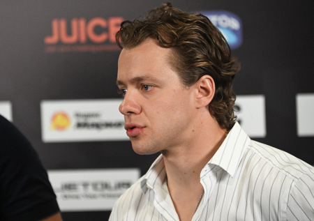 Панарин догнал Овечкина и взял рубеж в 900 очков