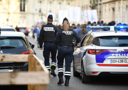 В Париже «обнесли» квартиру министра-делегата Лефевра