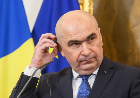 Румынская оппозиция выдвинула шестой по счету вотум недоверия премьеру