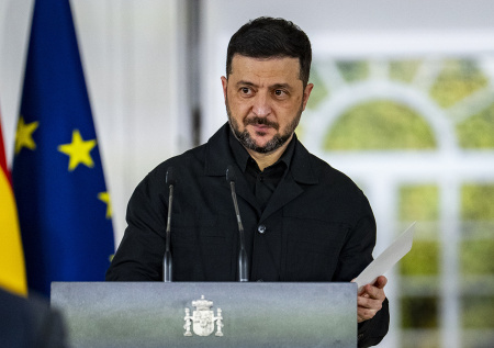 В Раде призвали лишить Зеленского права вводить санкции