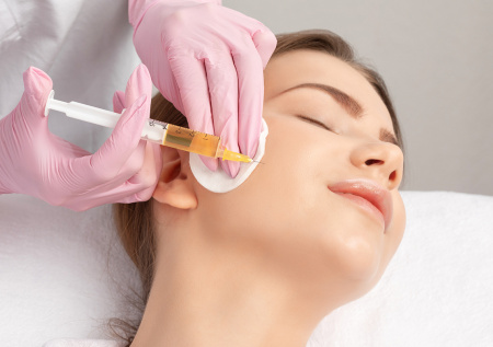 «Не панацея»: косметолог опровергла миф о популярной процедуре