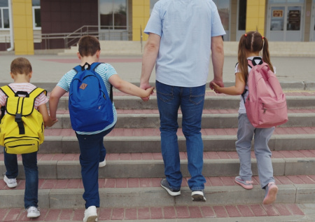 Многодетный россиянин ушел в декрет