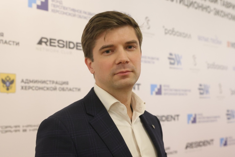 Владимир Петров