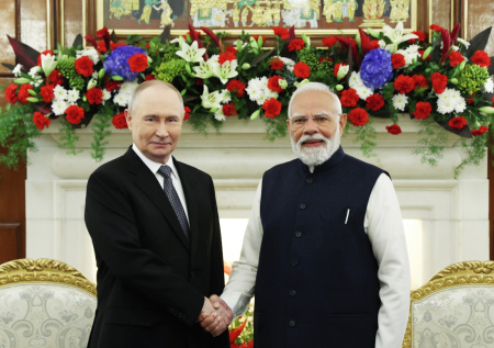 Моди у трапа, «Бхагавадгита», танцы: как встретили Путина в Индии