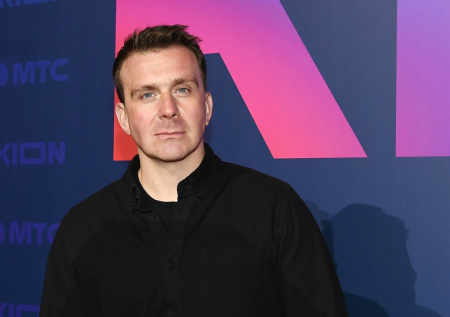 Отъезд в Ригу, двое детей, мнение об СВО: как живет актер Антон Васильев