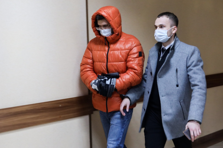 Сергей Егоров (слева), во время рассмотрения уголовного дела в Московском районном суде