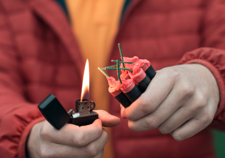 Поляк с петардами устроил железнодорожный коллапс